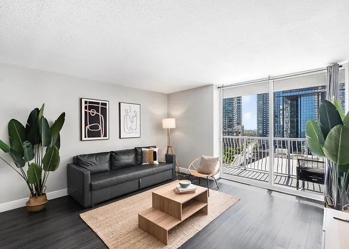 Luxurious 3Br Condo With Pool In Brickell